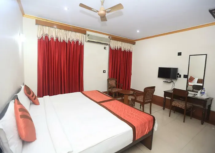 Ymca Seacom Inn